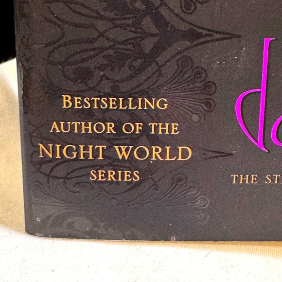 📚 Best Selling The Night Vision Series - Dark Visions by L.J. Smith Book - Picture 8 of 16